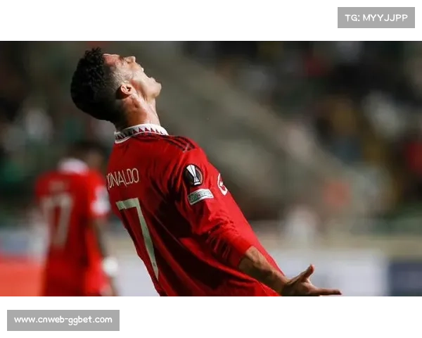 里尔中场掌控全局火力十足，频频制造射门良机