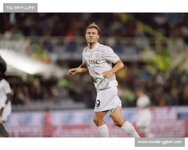 罗马诺确认那不勒斯再度接触曼联,谈霍伊伦永久转会事宜 罗马诺确认那不勒斯再度接触曼联,谈霍伊伦永久转会事宜